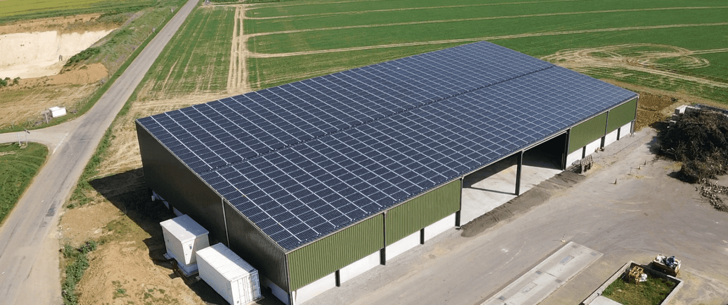 découvrez les hangars photovoltaïques, une solution innovante alliant espace de stockage et production d'énergie solaire. optimisez vos infrastructures tout en contribuant à la transition énergétique avec une installation durable et rentable.