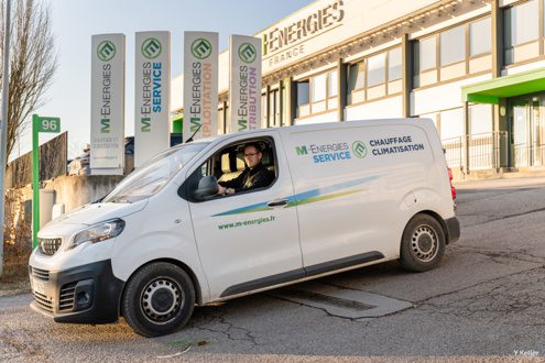 découvrez irisolaris à montauban, votre expert en solutions solaires et énergies renouvelables. profitez d'installations optimales pour réduire votre empreinte carbone et économiser sur vos factures d'énergie. contactez-nous dès aujourd'hui pour un projet durable!