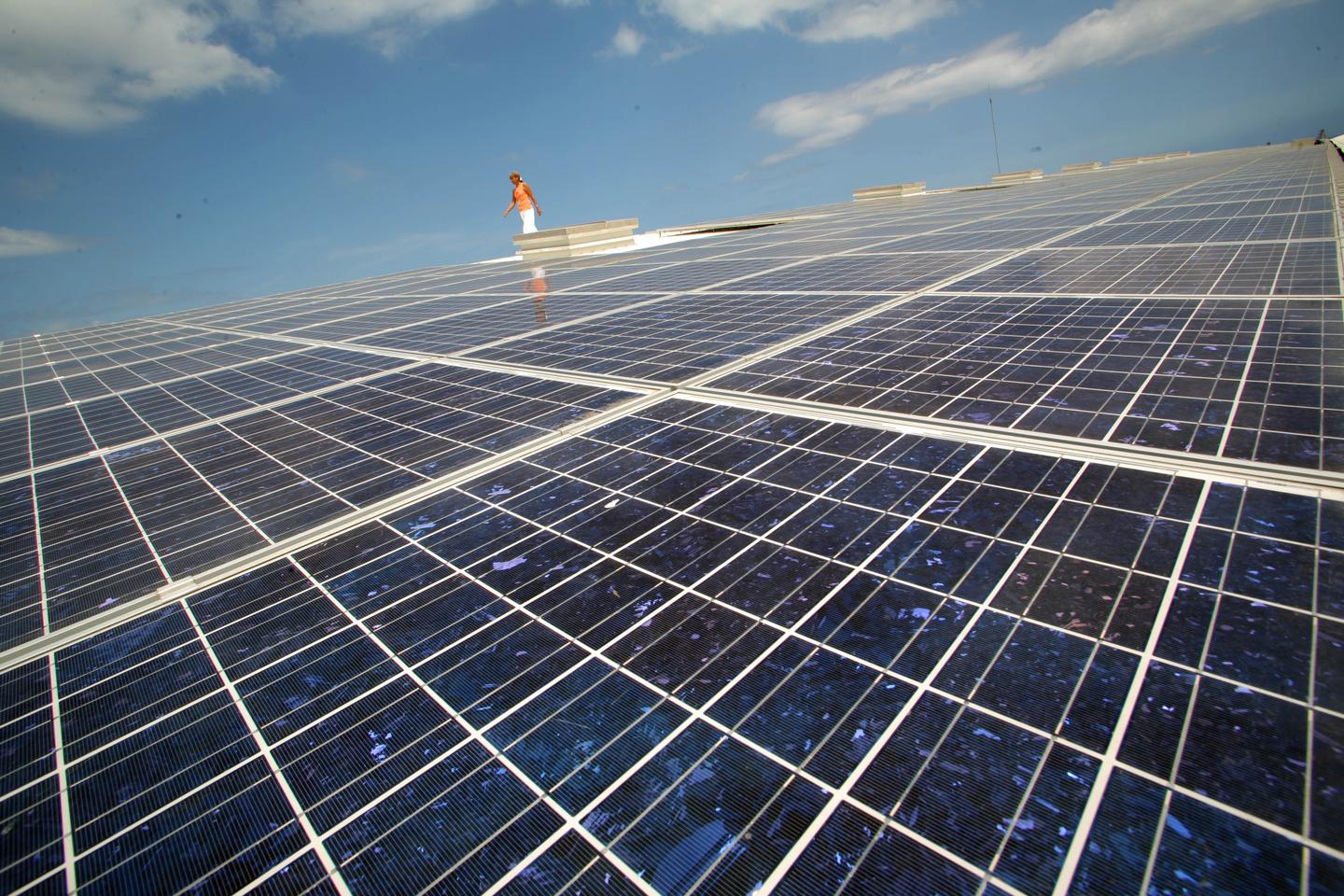 découvrez tout sur le moratoire photovoltaïque : ses enjeux, conséquences et les perspectives d'avenir pour l'énergie solaire. informez-vous sur les impacts réglementaires et économiques de cette mesure sur le développement des projets photovoltaïques en france.