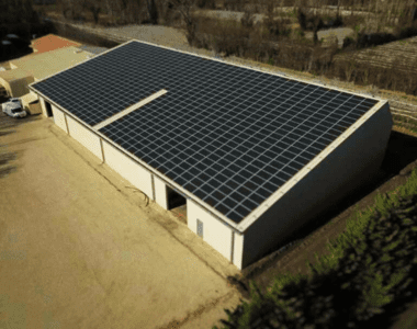 découvrez les avantages des panneaux solaires pour hangar : une solution durable et économique pour optimiser l'énergie de votre espace. améliorez votre efficacité énergétique tout en réduisant votre empreinte carbone.