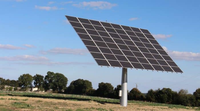 découvrez les réglementations photovoltaïques agricoles en france, essentielles pour les exploitants souhaitant intégrer des installations solaires à leur activité. informez-vous sur les normes, les aides financières et les process à suivre pour une transition énergétique réussie.