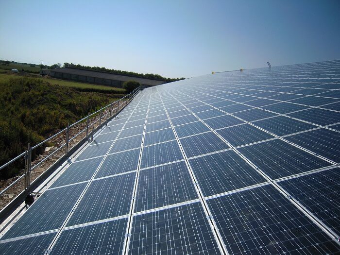 découvrez les dernières tendances en matière de hangars photovoltaïques : innovations, avantages écologiques et économiques, ainsi que des exemples inspirants pour optimiser l'utilisation de l'énergie solaire.