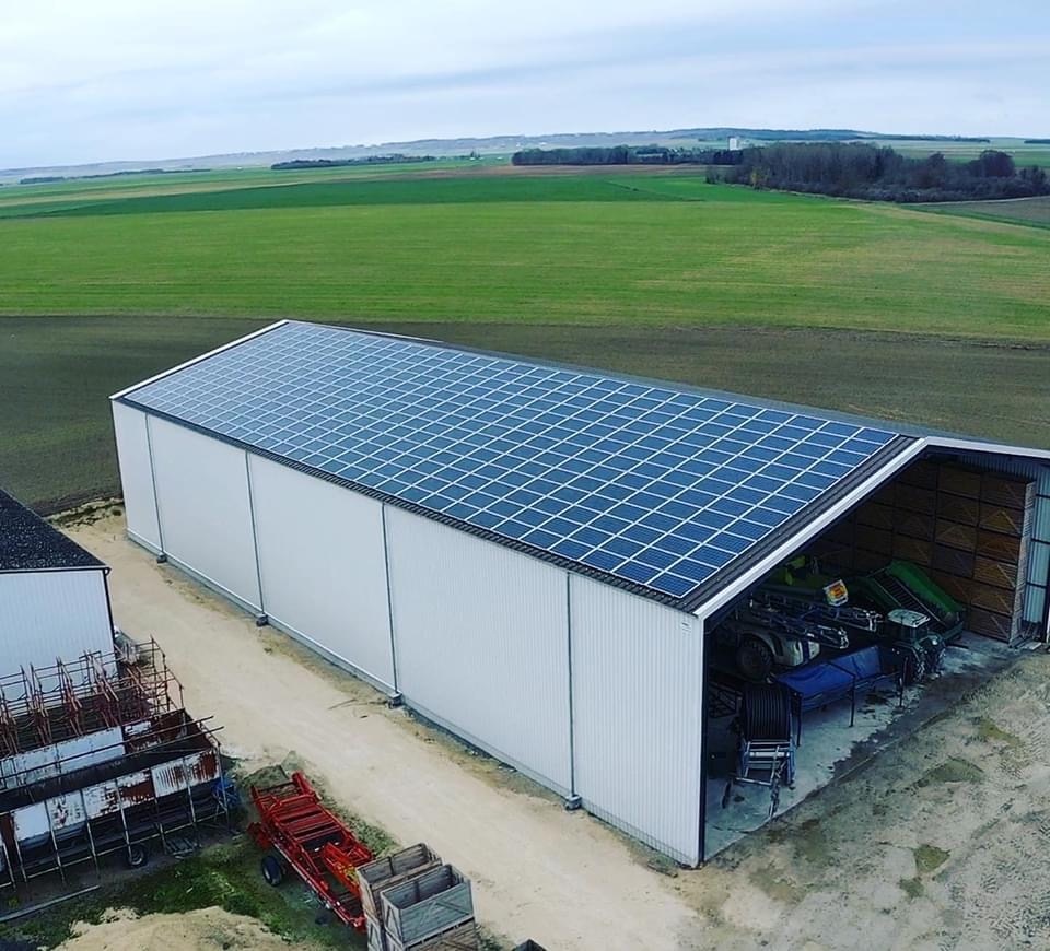 découvrez les avantages des bâtiments solaires agricoles, une solution innovante qui allie agriculture et énergie renouvelable. optimisez vos cultures tout en réduisant votre empreinte carbone grâce à des infrastructures écoénergétiques adaptées aux besoins des exploitations agricoles.