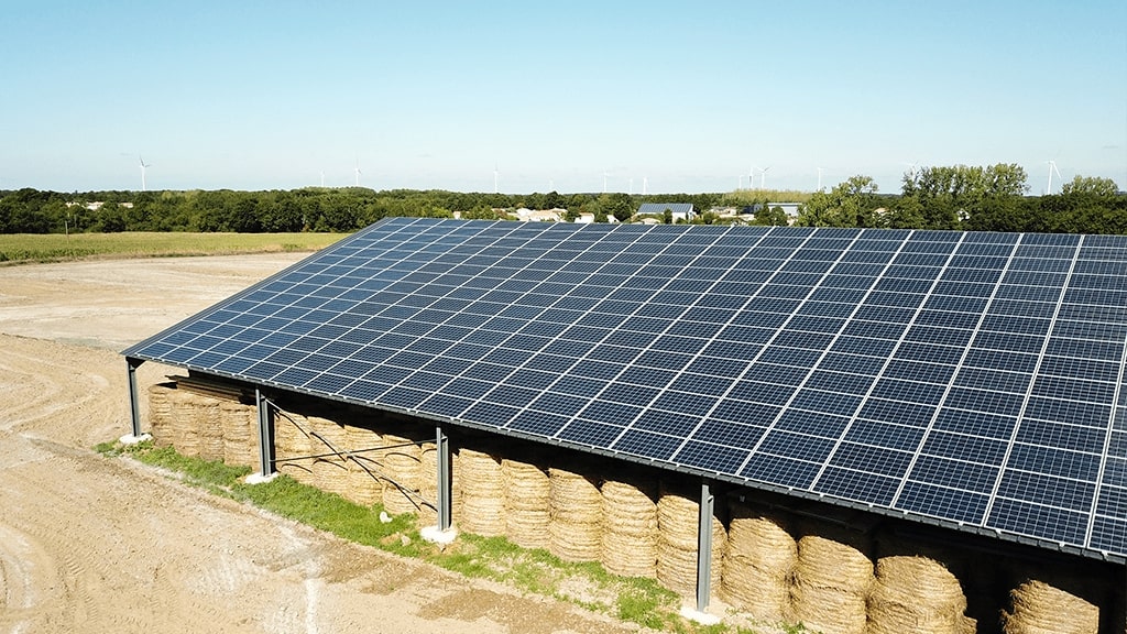 découvrez les solutions innovantes pour les agriculteurs avec nos patrons agricoles et hangars solaires. optimisez vos espaces de travail tout en profitant d'une énergie renouvelable et durable pour votre exploitation.
