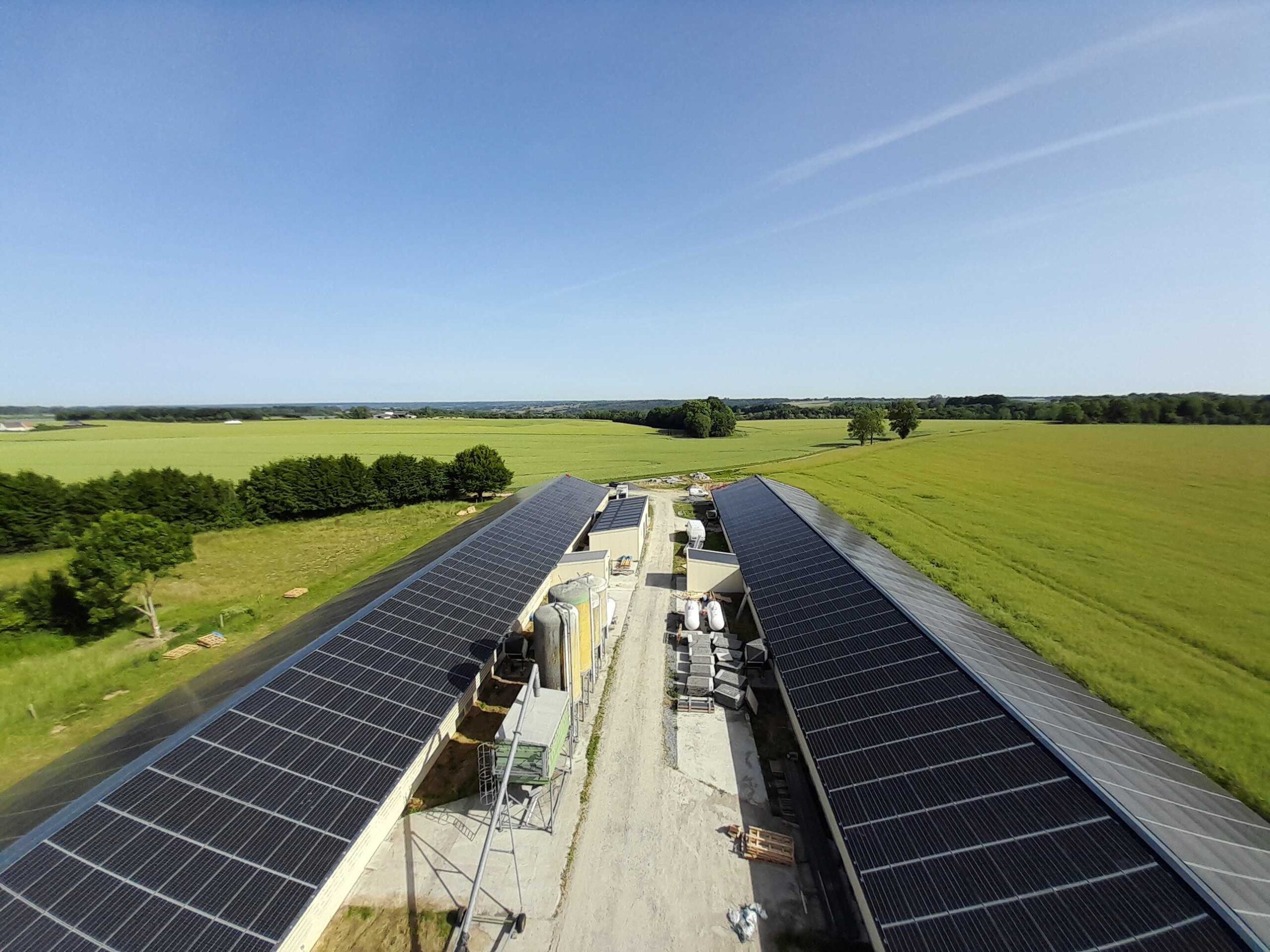 découvrez comment la technologie photovoltaïque révolutionne l'agriculture en optimisant les rendements tout en préservant l'environnement. explorez les avantages des systèmes solaires pour les exploitations agricoles et améliorez votre production durable grâce à l'énergie renouvelable.