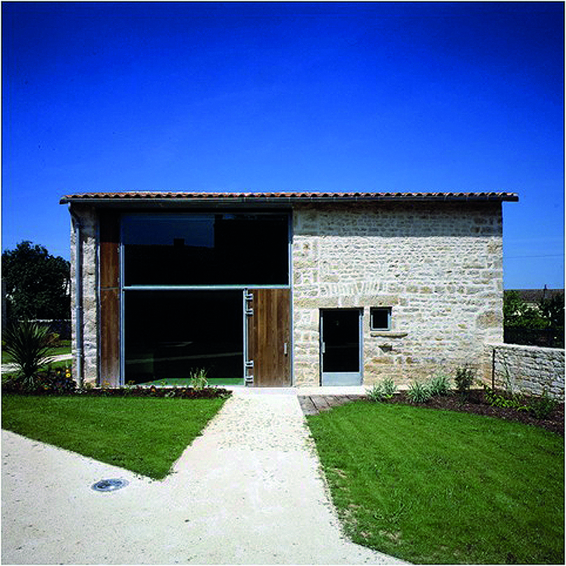 découvrez notre guide complet des bâtiments agricoles, offrant des conseils pratiques sur la conception, la construction et l'aménagement des espaces dédiés à l'élevage et à l'agriculture. optimisez votre exploitation grâce à des solutions adaptées à vos besoins.