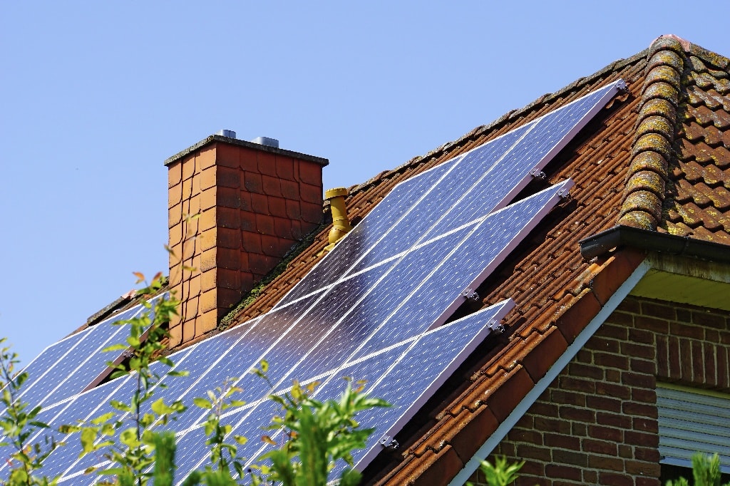 découvrez les panneaux aérovoltaïques, une solution innovante alliant énergie solaire et thermique pour optimiser votre consommation d'énergie. idéaux pour le chauffage et l'électricité, ils offrent une alternative durable et écologique. transformez votre toit en source d'économie et de confort !