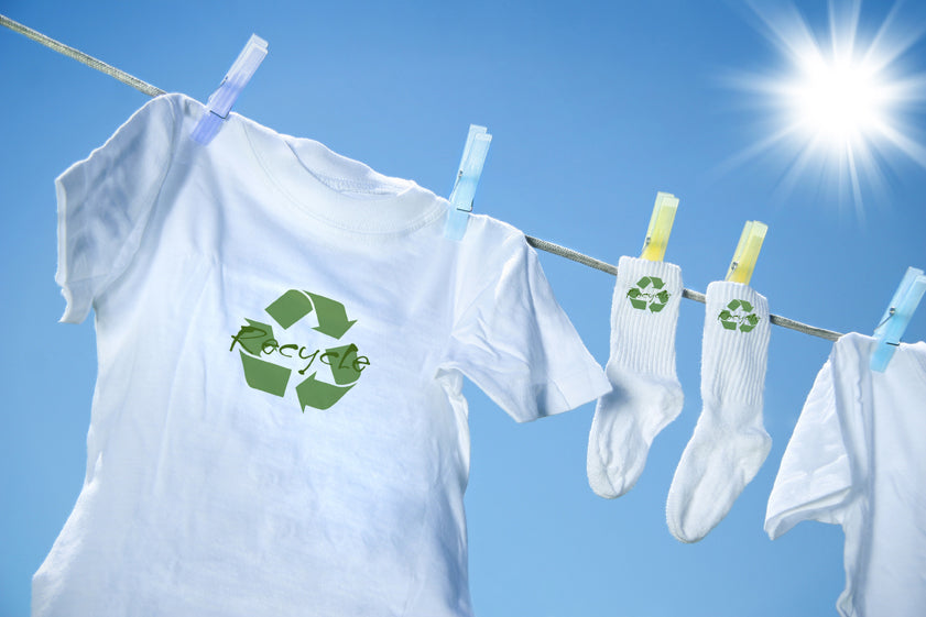 découvrez l'importance du recyclage des vêtements pour favoriser une mode durable et réduire les déchets textiles. apprenez comment donner une seconde vie à vos textiles tout en préservant notre planète.